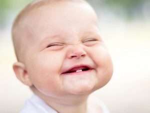 How to take care of the first teeth: symptoms and remedies for newborns